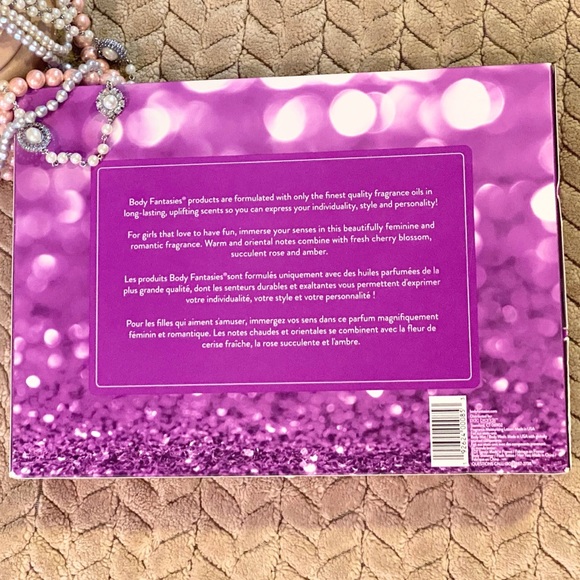 🍒Body Fantasies Japanese Cherry Blossom 4pc Set🍒 - Picture 2 of 3